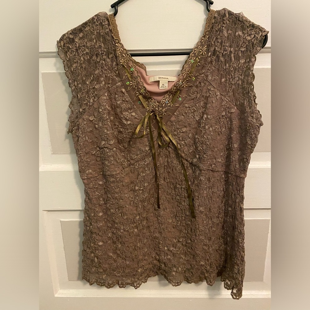 Vintage 2000s Brown/Tan lace top